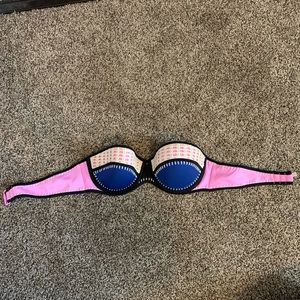 Victoria secret bikini top.